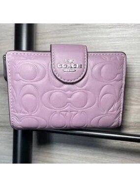 NWT- Coach Signature Leather Medium Corner Zip Wallet, Jasmine